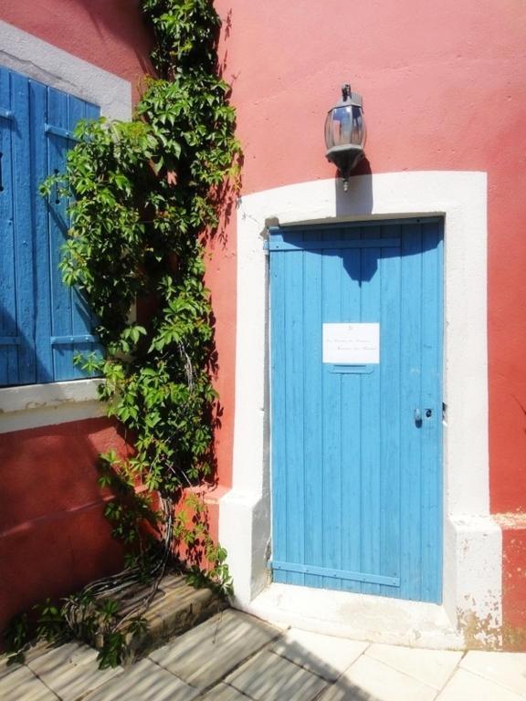Les Terres De Saint Hilaire Bed & Breakfast Ollieres Exterior photo